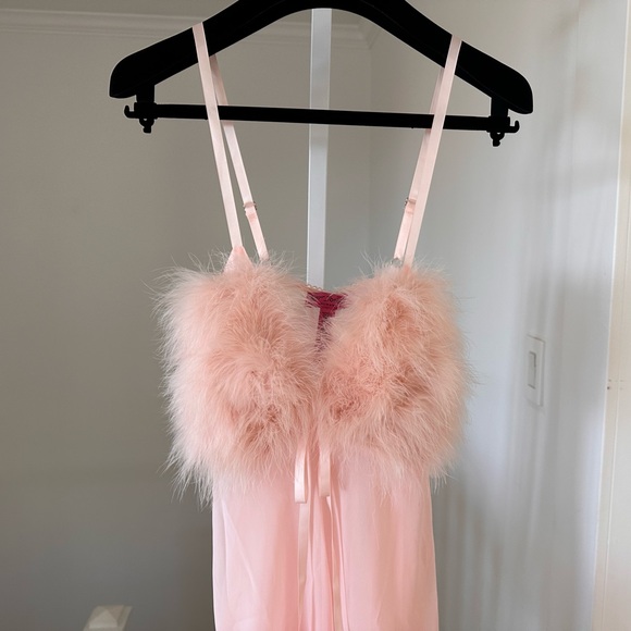 NWT Betsey Johnson Feather Trim Chiffon Babydoll Pink Medium - Picture 4 of 9